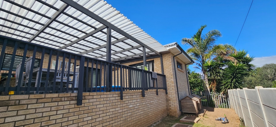 2 Bedroom Property for Sale in Fraaiuitsig Western Cape